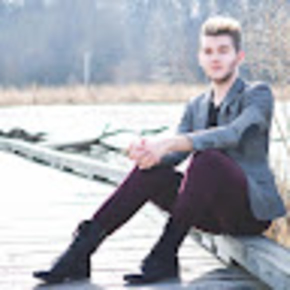 Meet your Posher, Ricky - Picture 1 of 1